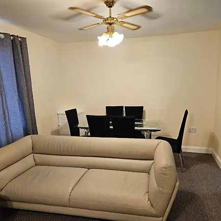Stunning 2-Bed Apt-Freeparking Close To City Belfast Exterior foto