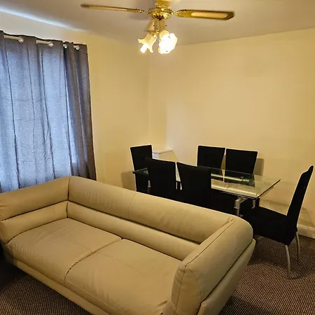 Stunning 2-Bed Apt-Freeparking Close To City Belfast Exterior foto