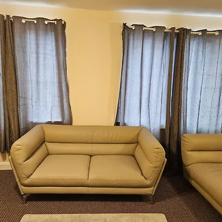 Stunning 2-Bed Apt-Freeparking Close To City Belfast Exterior foto