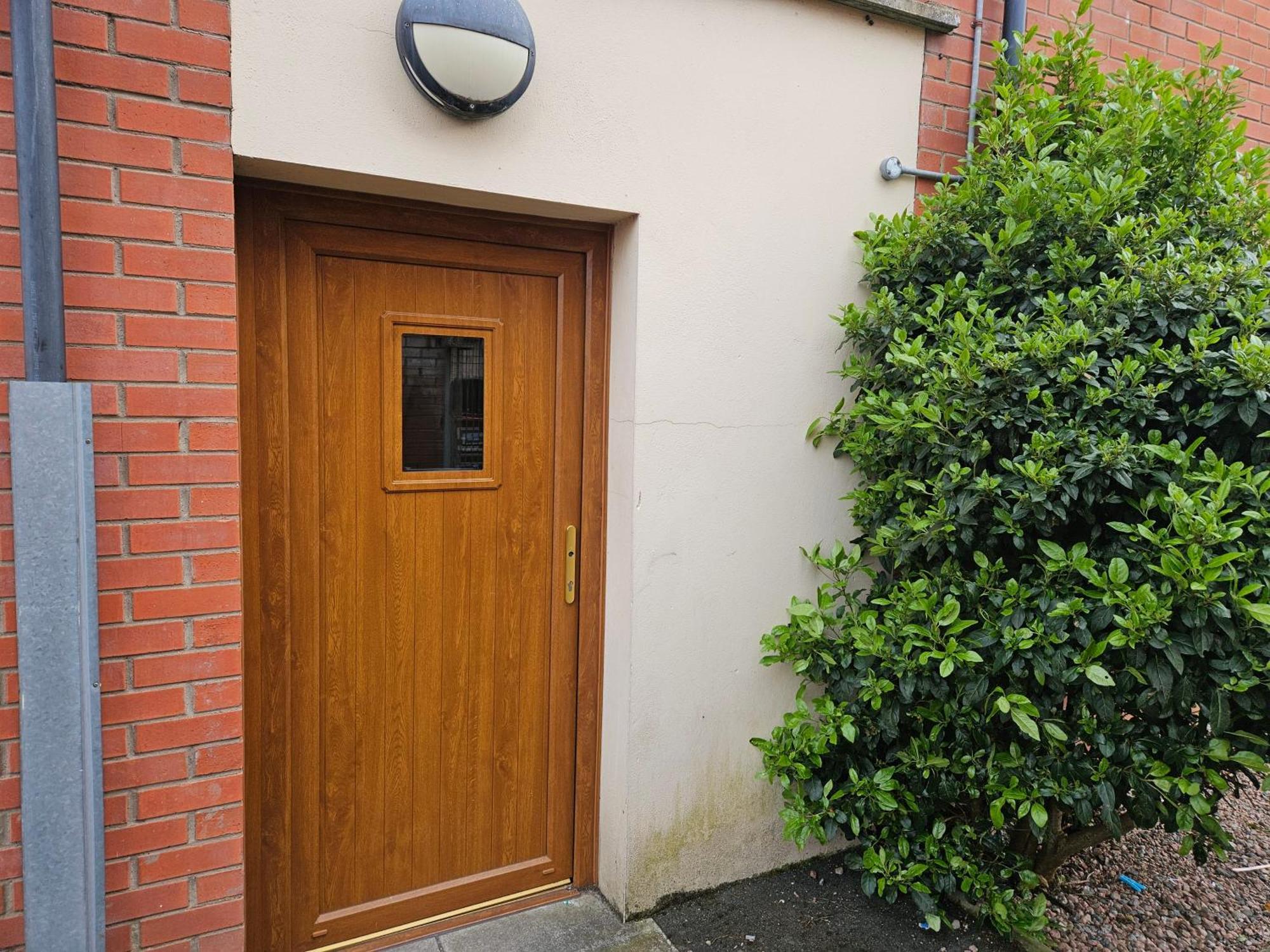 Stunning 2-Bed Apt-Freeparking Close To City Apartment