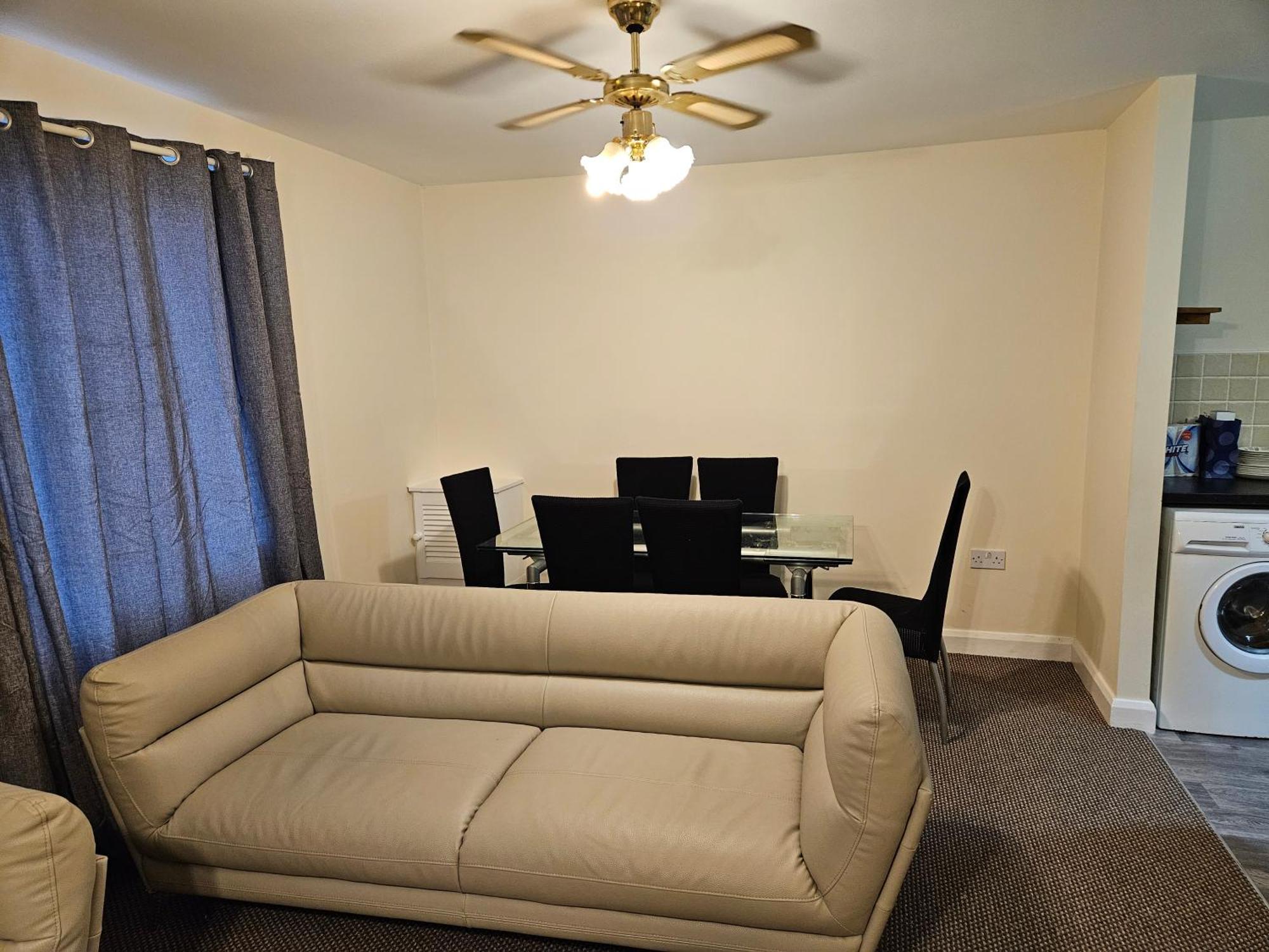 Stunning 2-Bed Apt-Freeparking Close To City Belfast